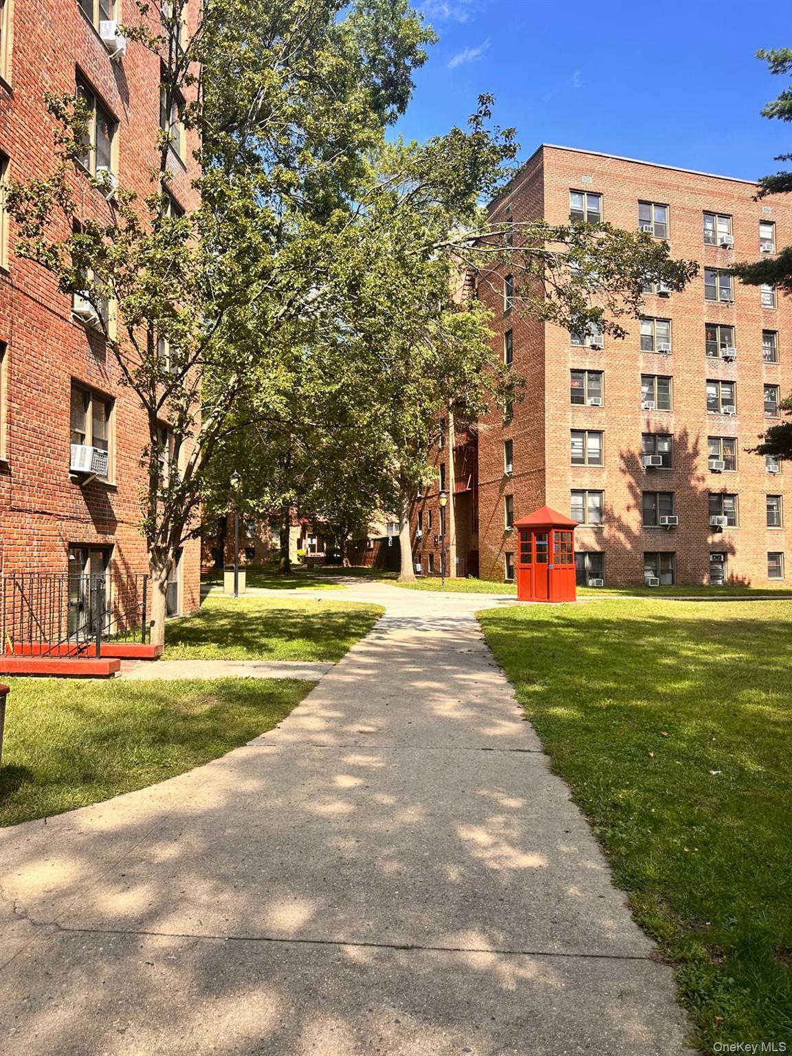 150-11 72nd Road 6F — photo