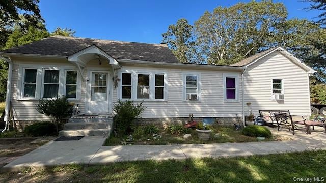 Home in Medford, NY 11763 — photo 3