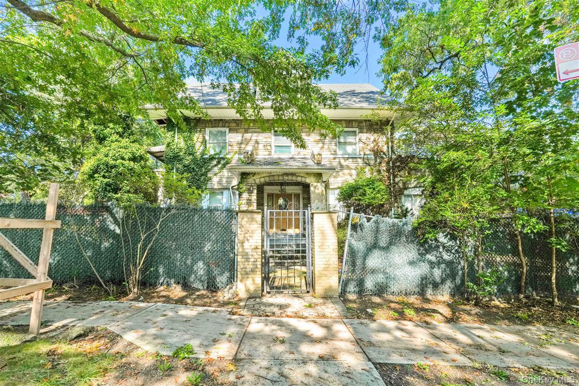 81-26 Austin Street — photo