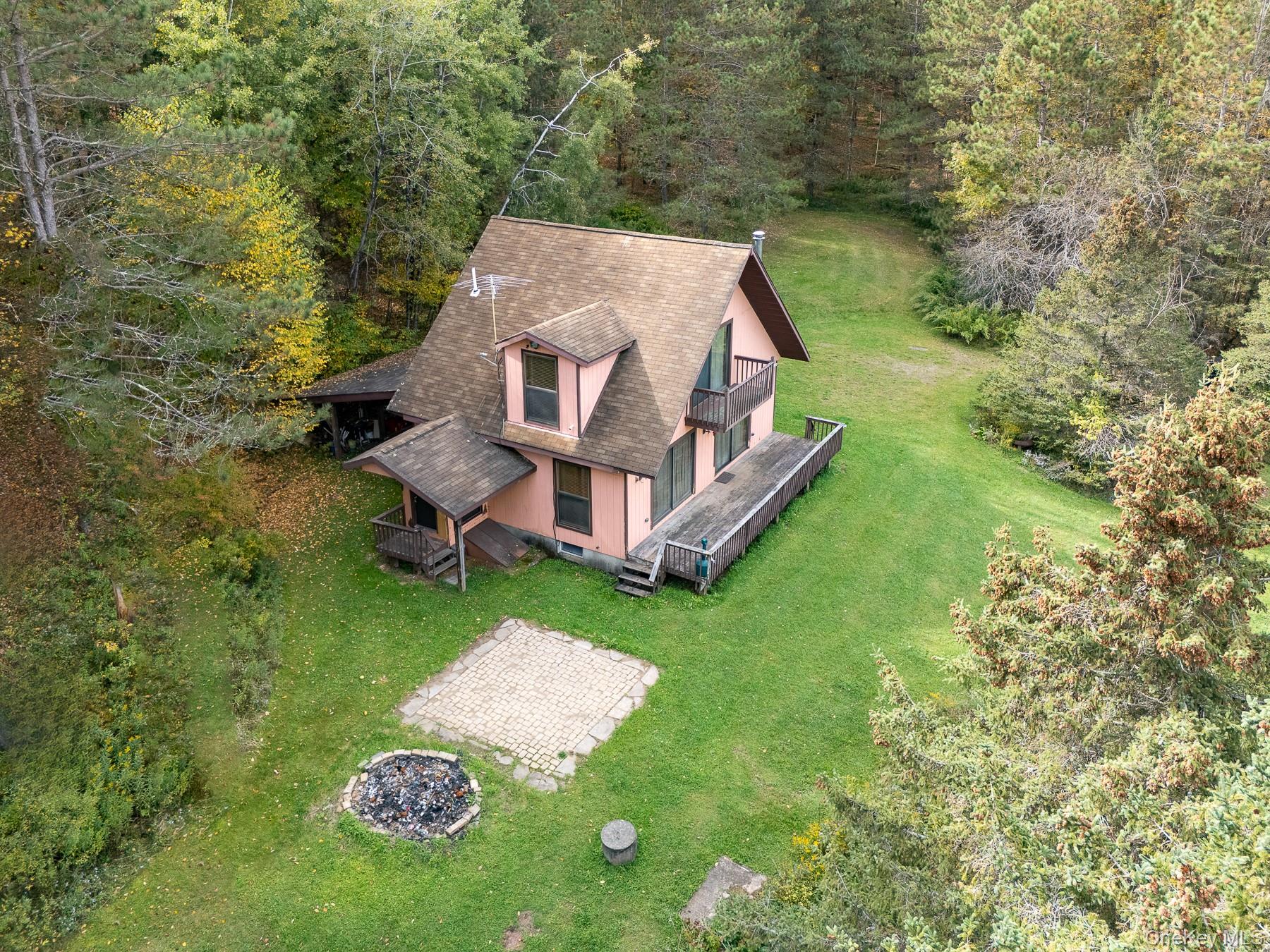 515 Magic Mountain Road — photo