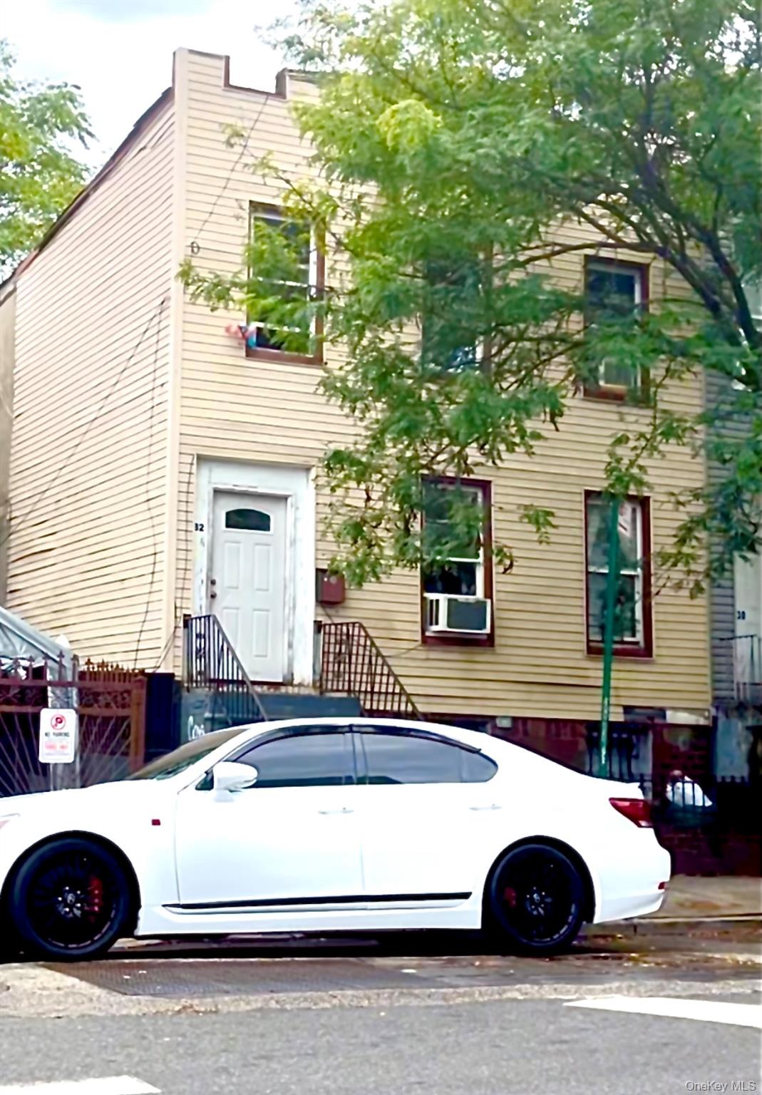 32 Cedar Street — photo