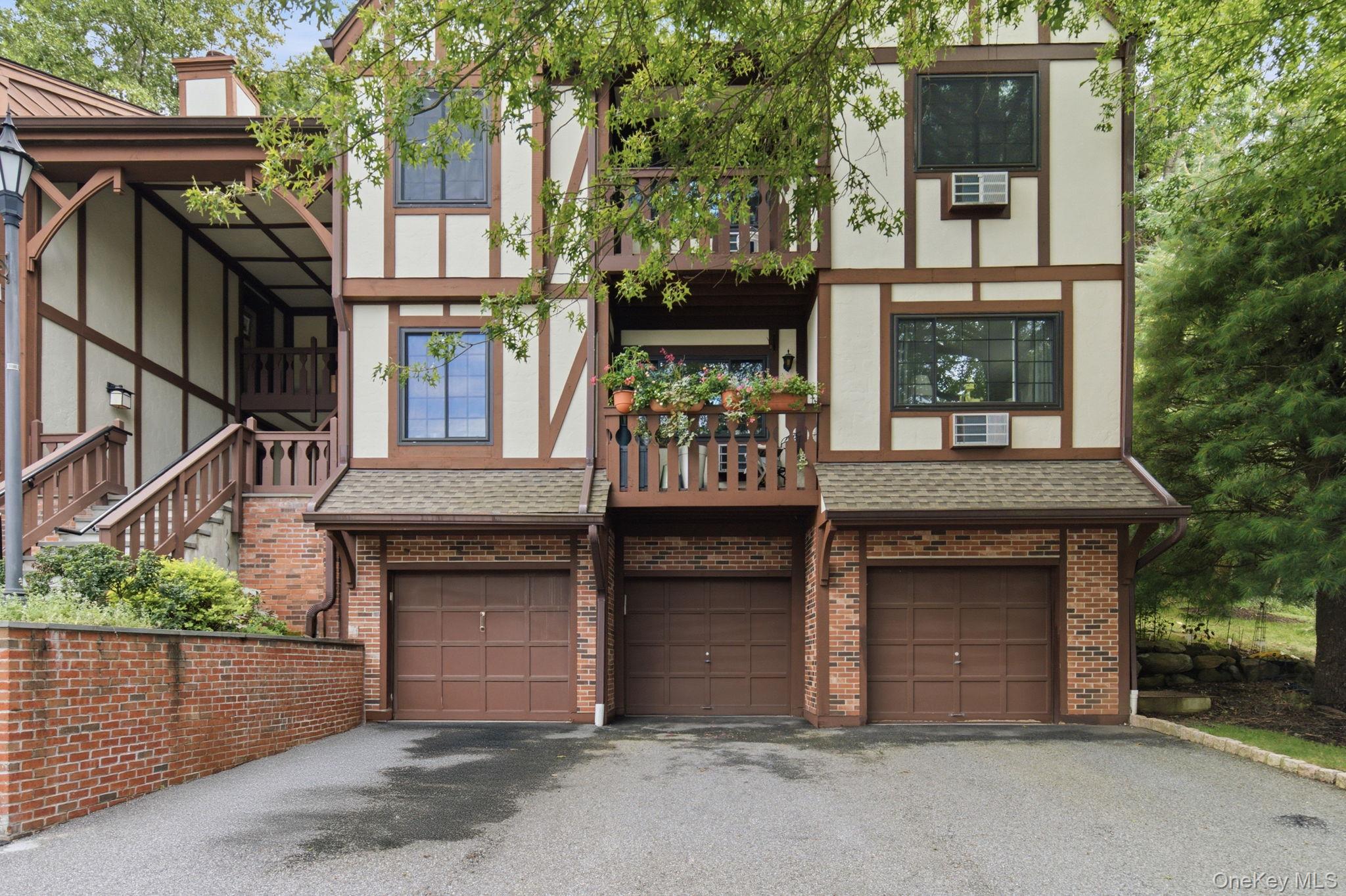 66 Foxwood Circle — photo