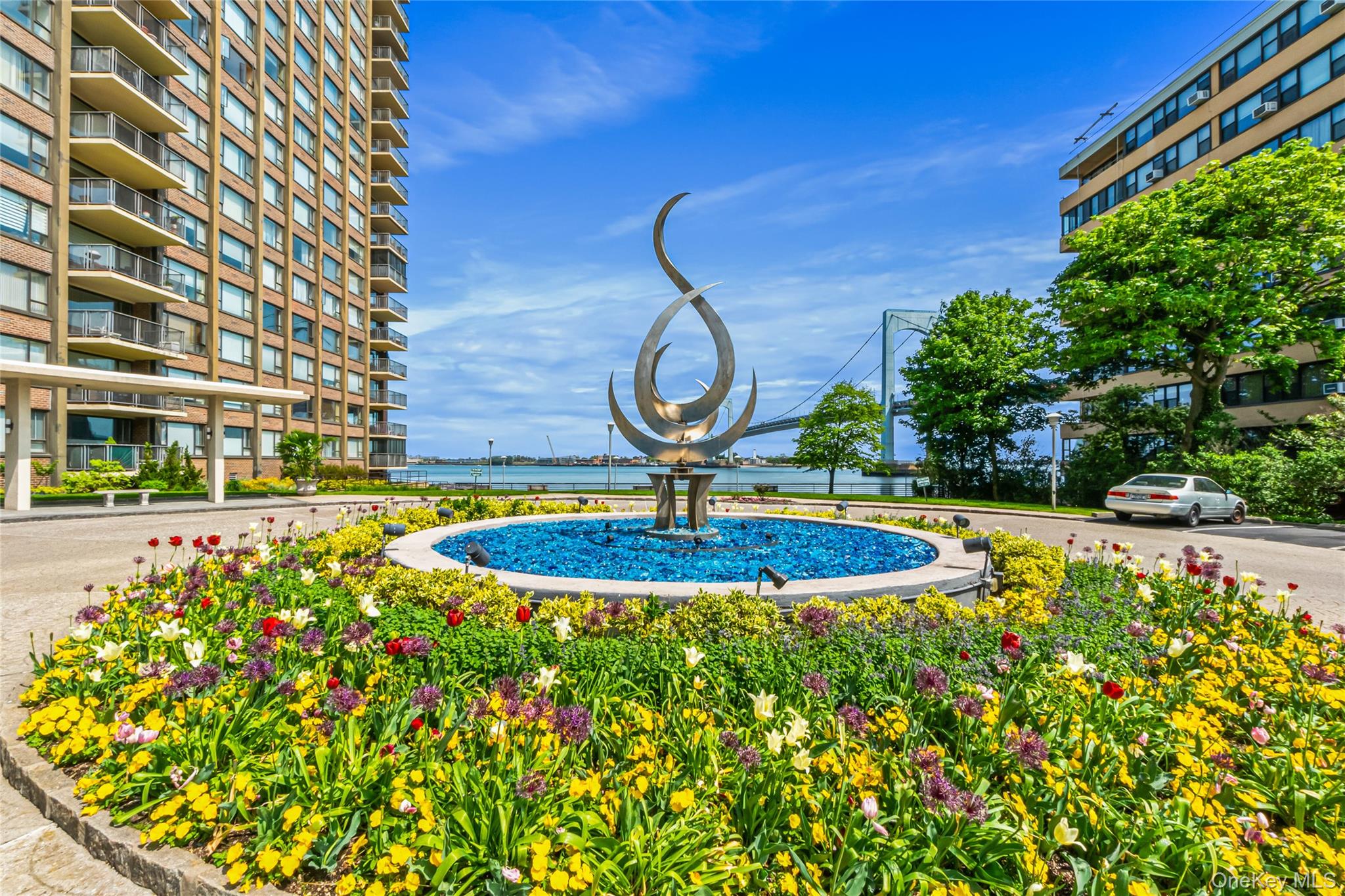 166-25 Powells Cove Boulevard 19G — photo