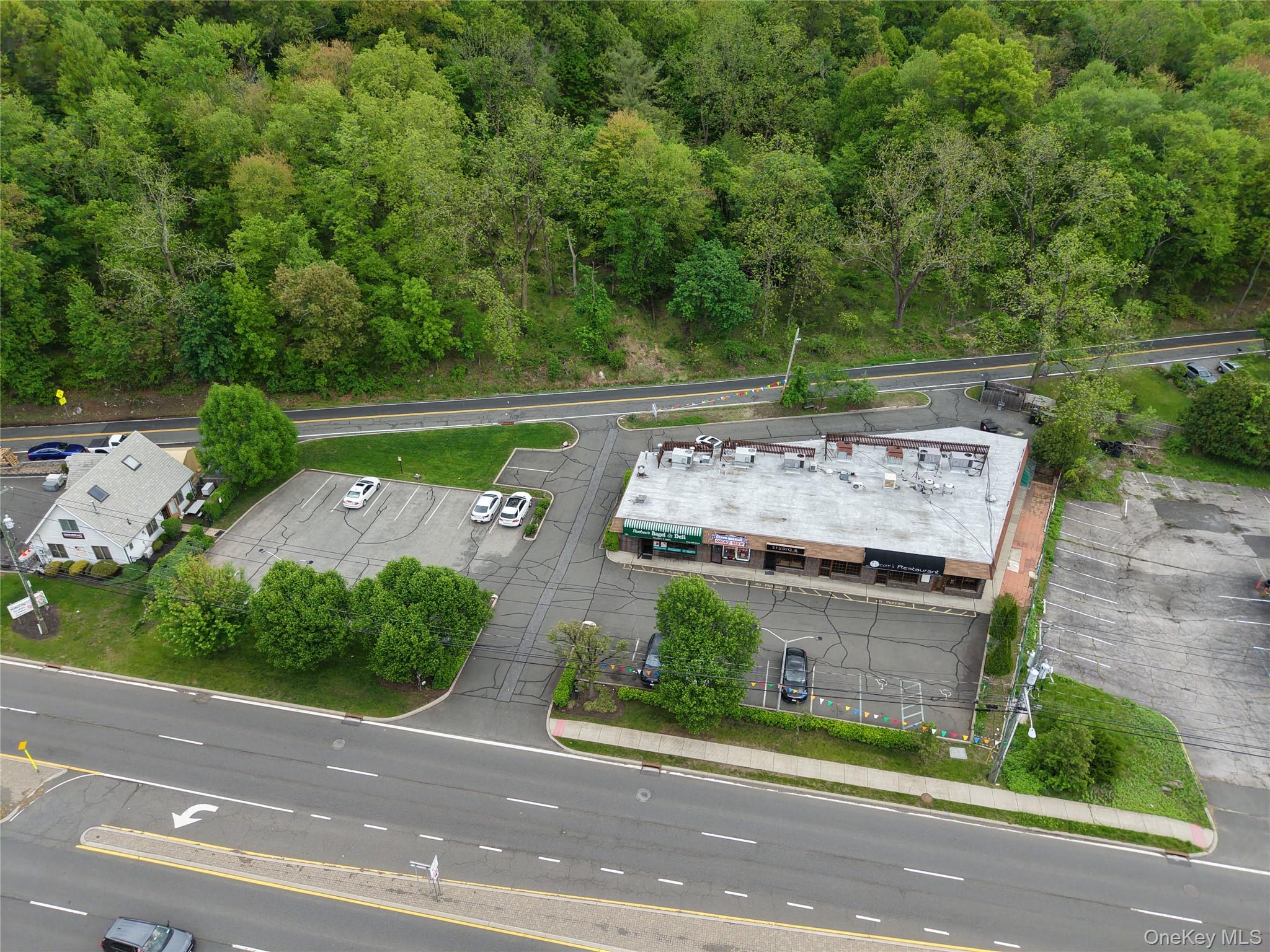 589 Route 303 2 — photo
