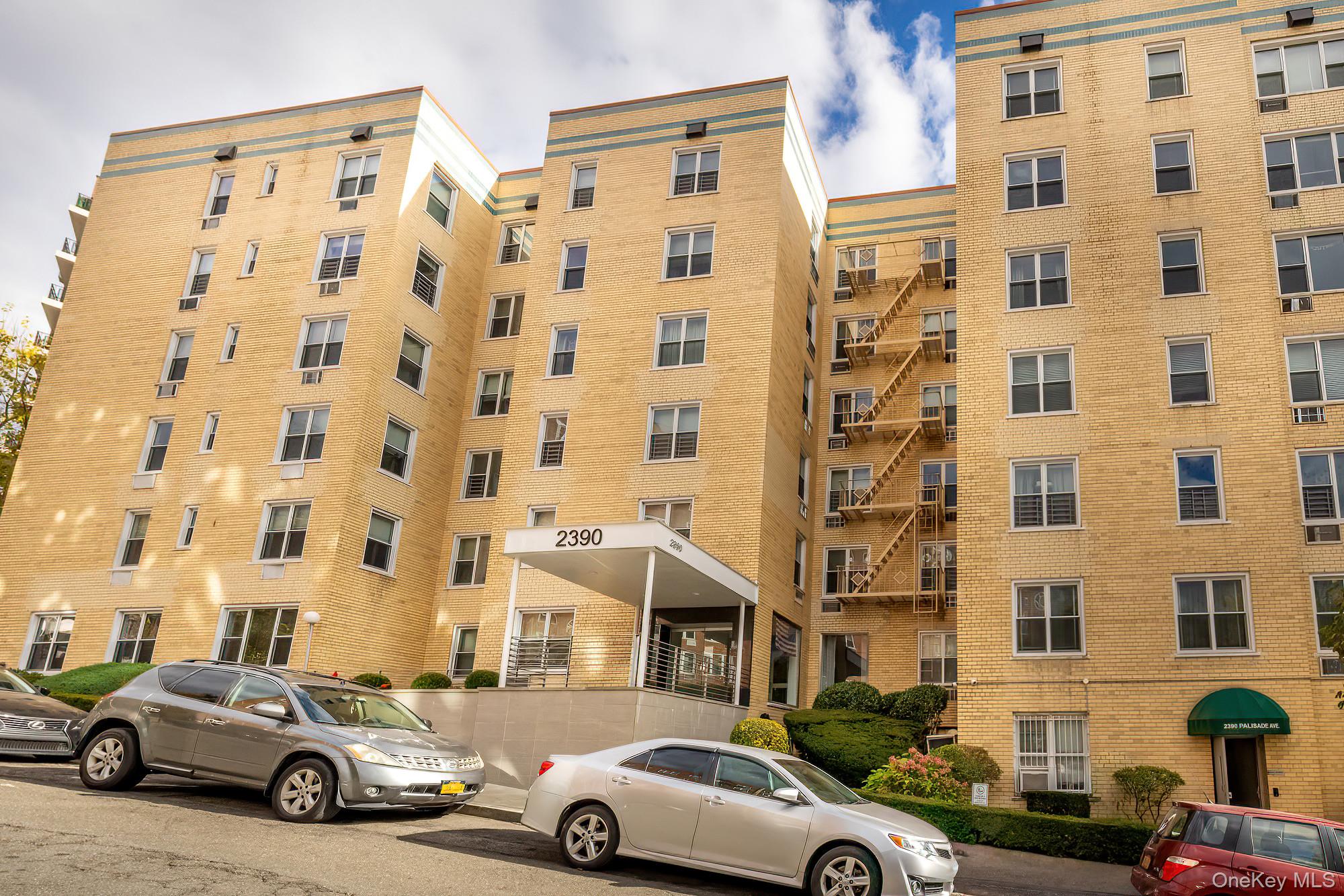 2390 Palisade Avenue 5J — photo