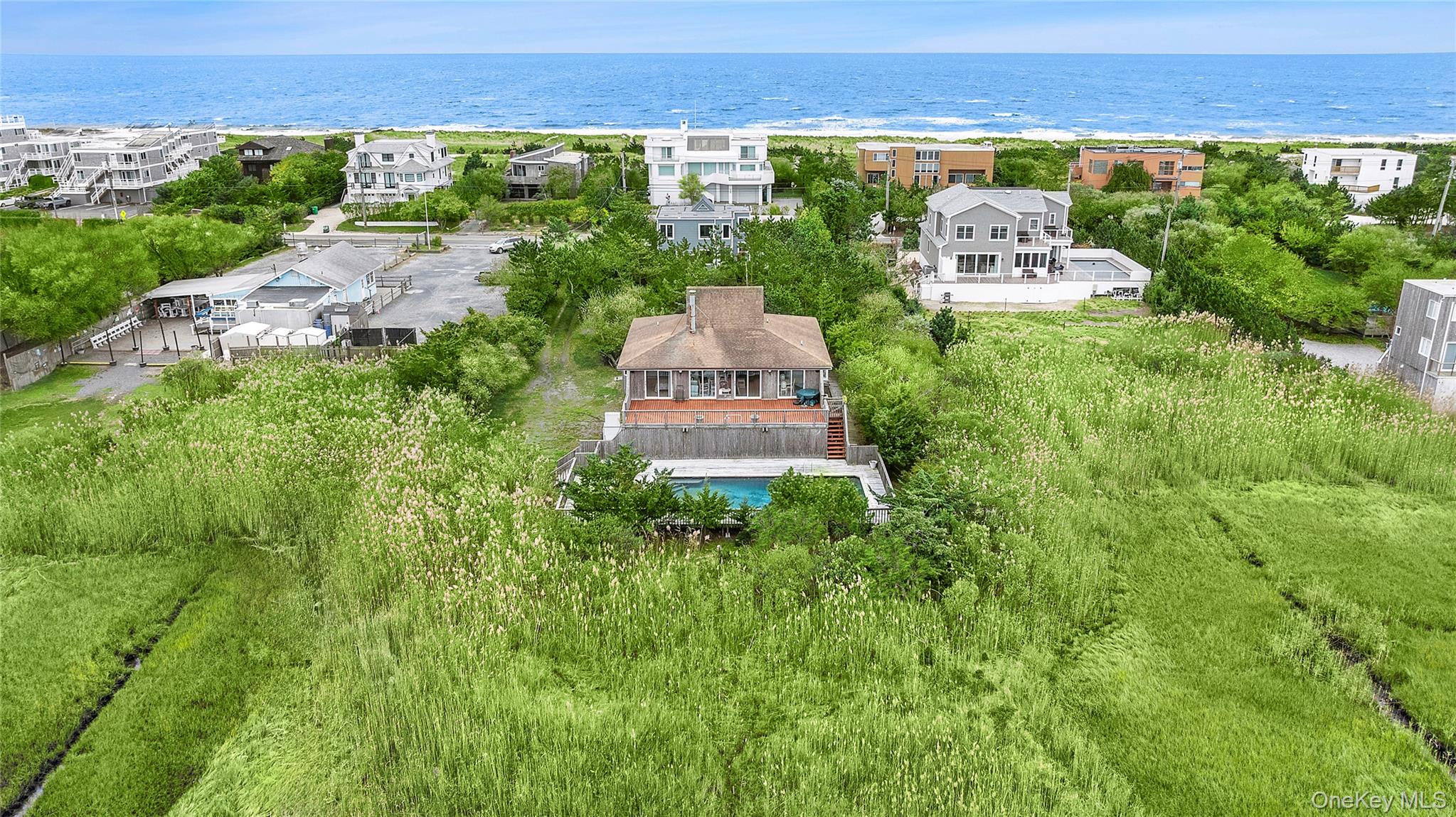542 Dune Road — photo