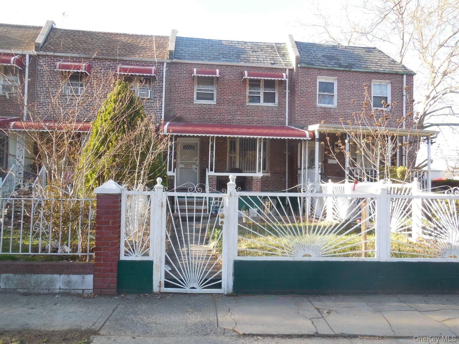 1183 Grenada Place — photo