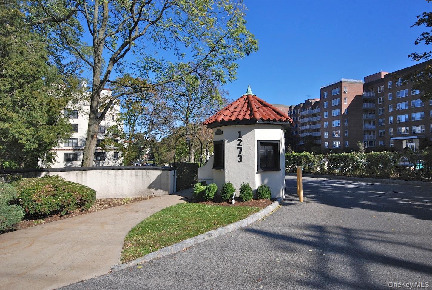 1273 North Avenue 1G. Entry 3 — photo