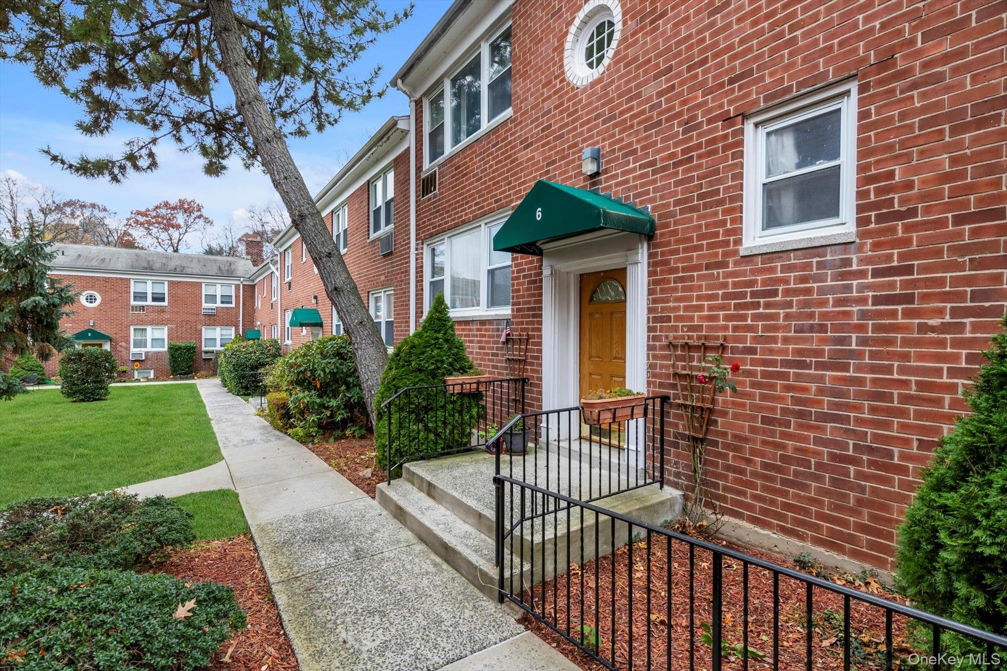 643 Pelham Road 6D — photo