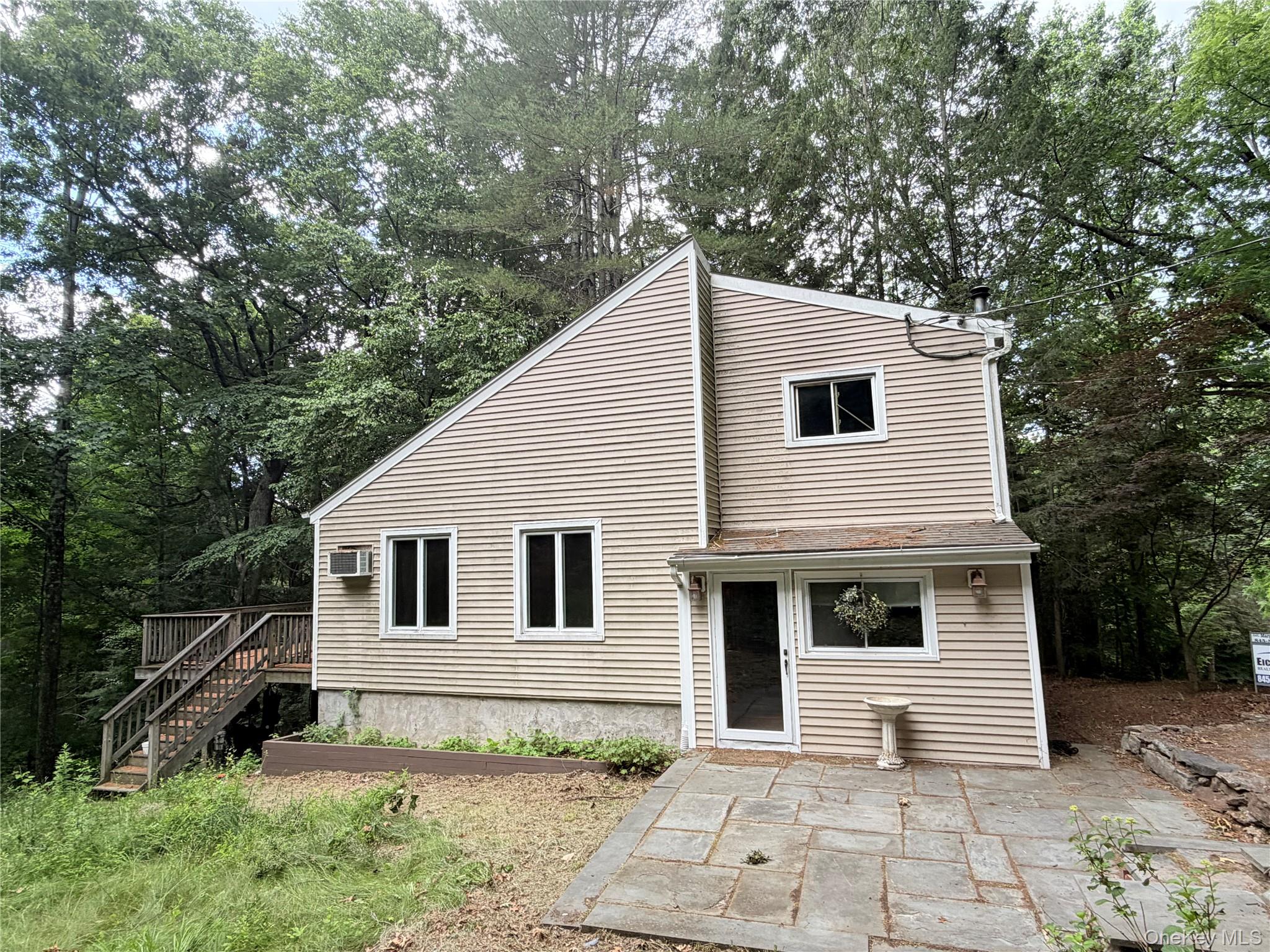 10 Green Acres Lane — photo