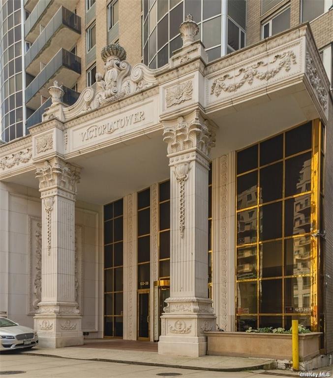 133-38 Sanford Avenue 7E — photo
