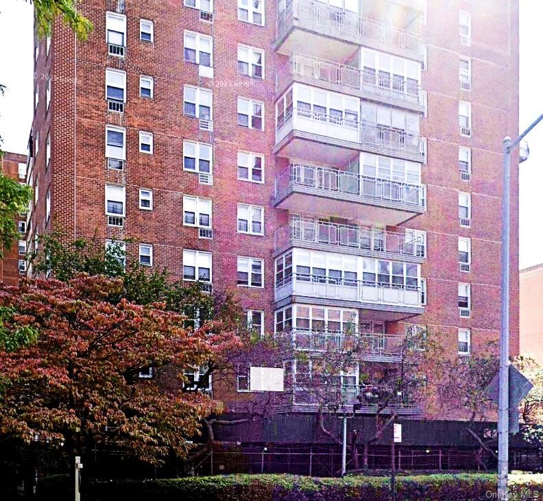 138-10 Franklin Avenue 10G — photo