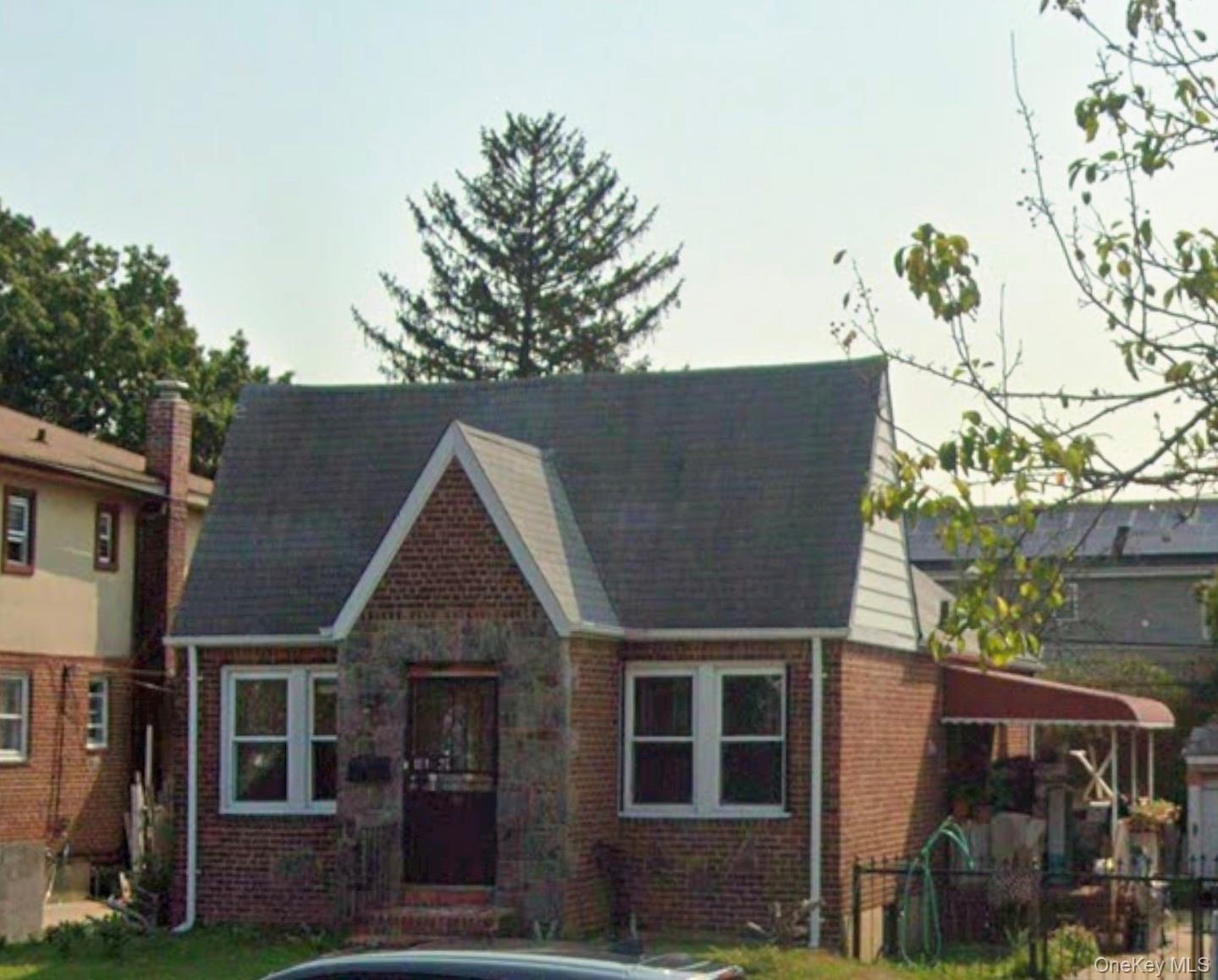 13107 Francis Lewis Boulevard — photo
