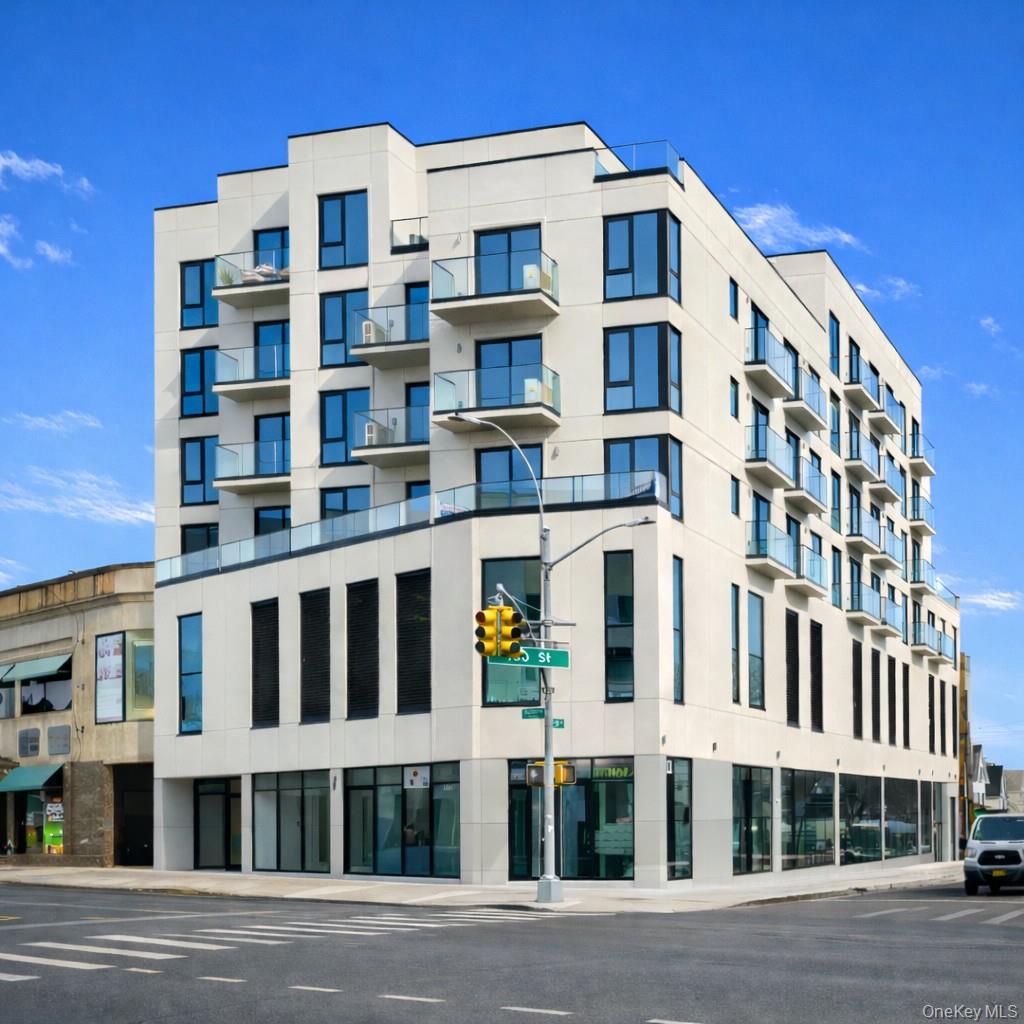 150-02 Northern Blvd 4C — photo