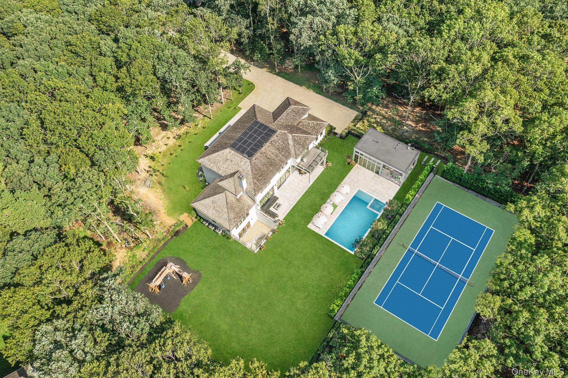 1552 Deerfield Road — photo