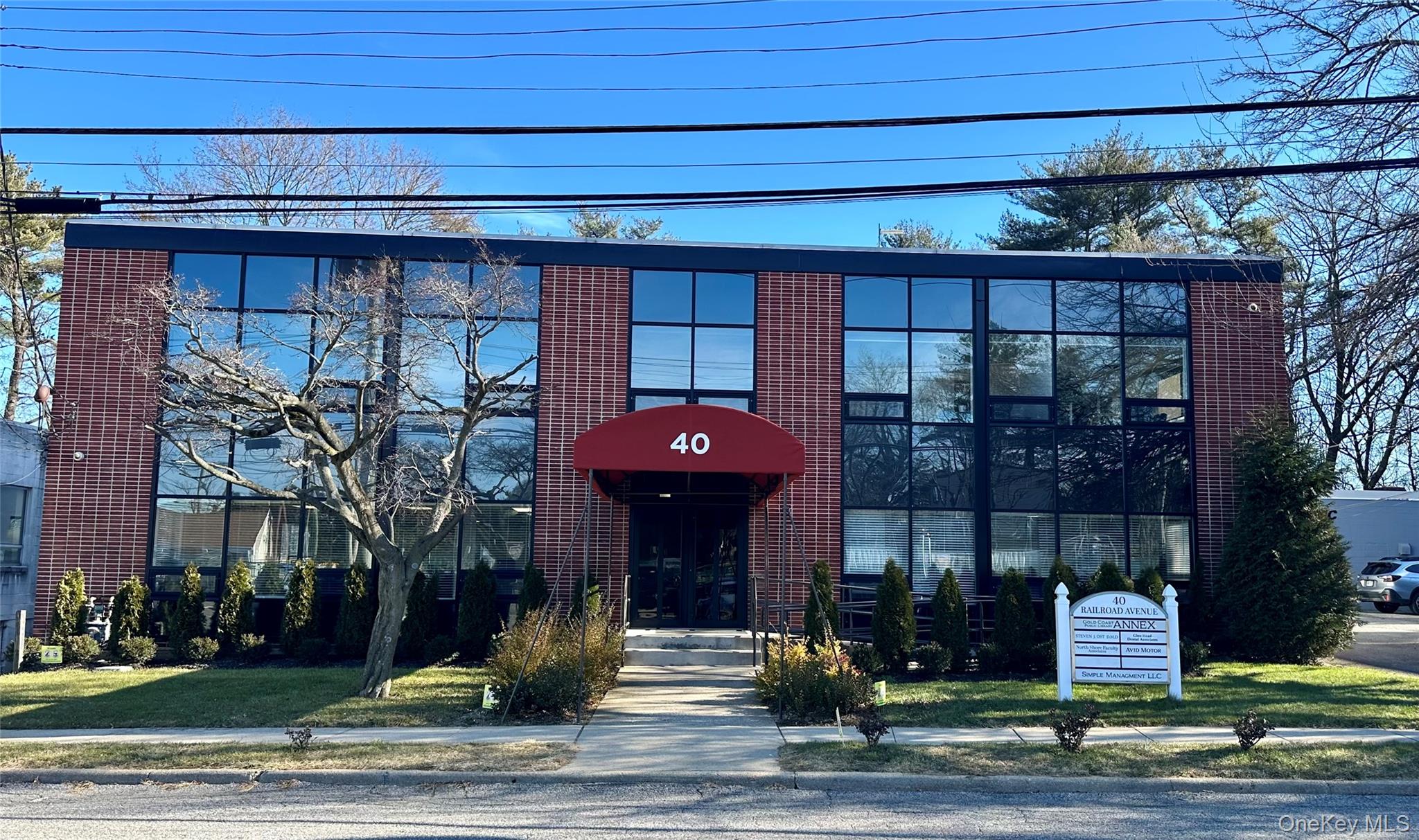 40 Railroad Avenue 103 — photo