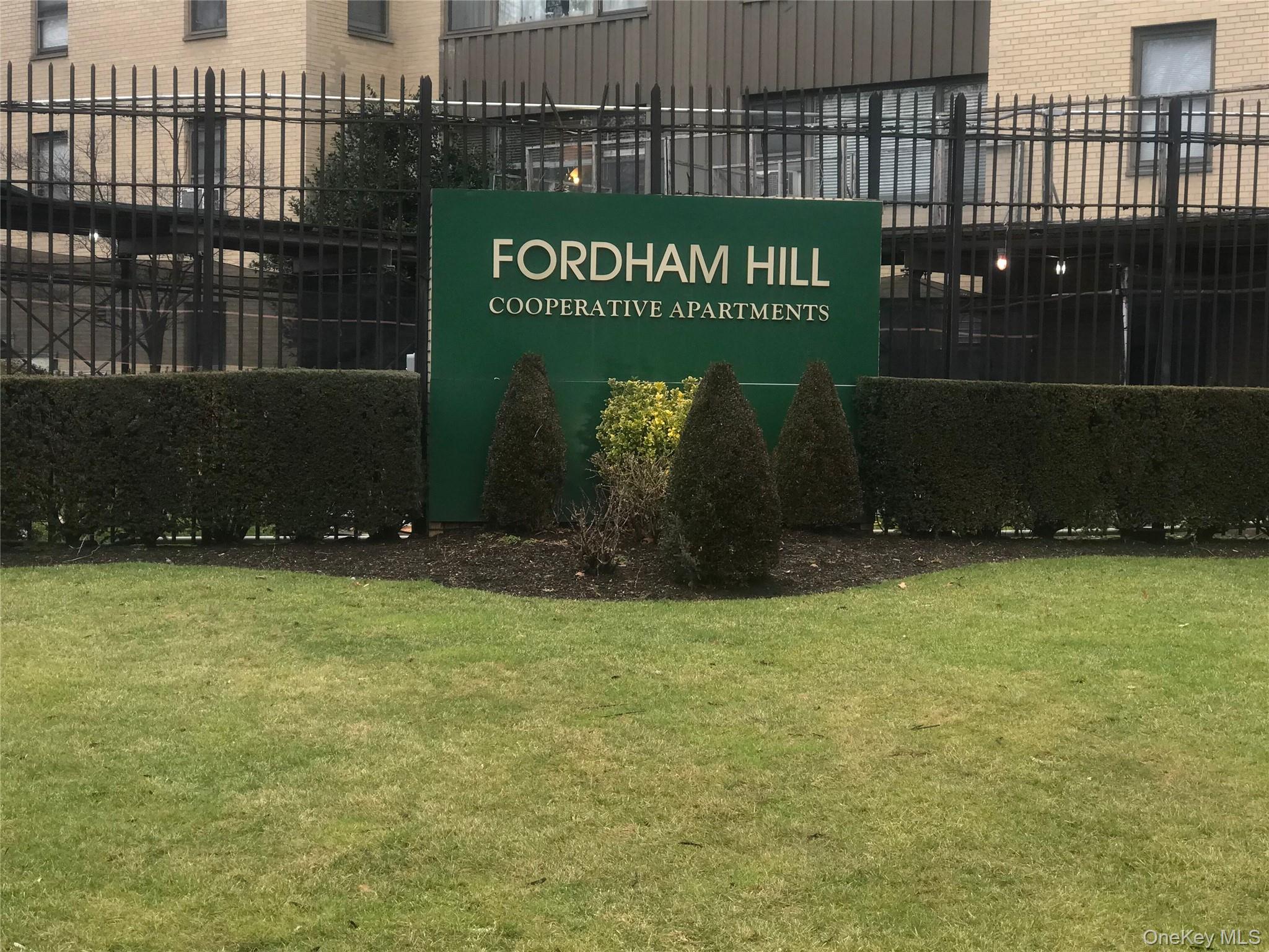 8 Fordham Hill Oval #6B — photo
