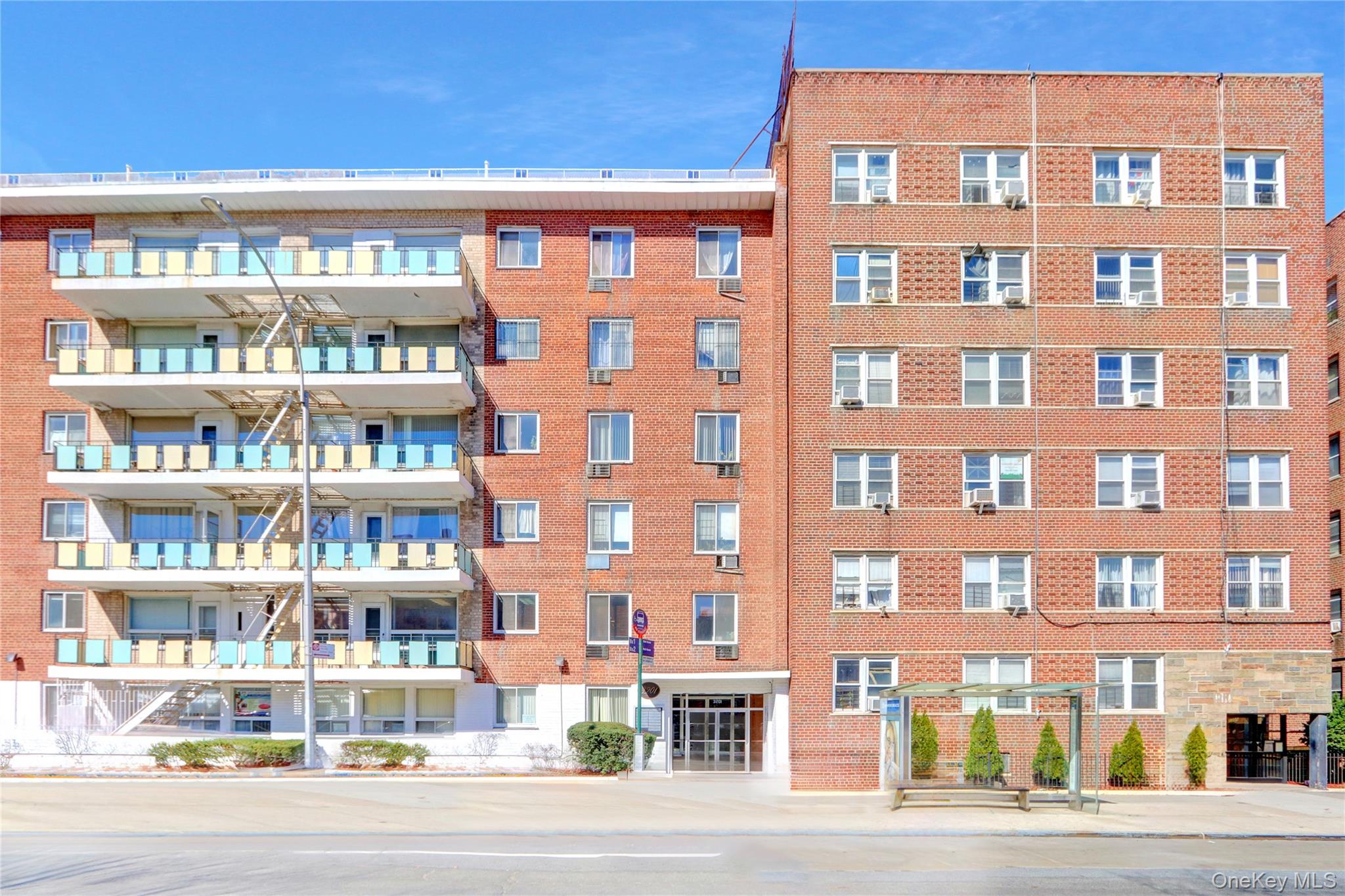 3201 Grand Concourse 4M — photo