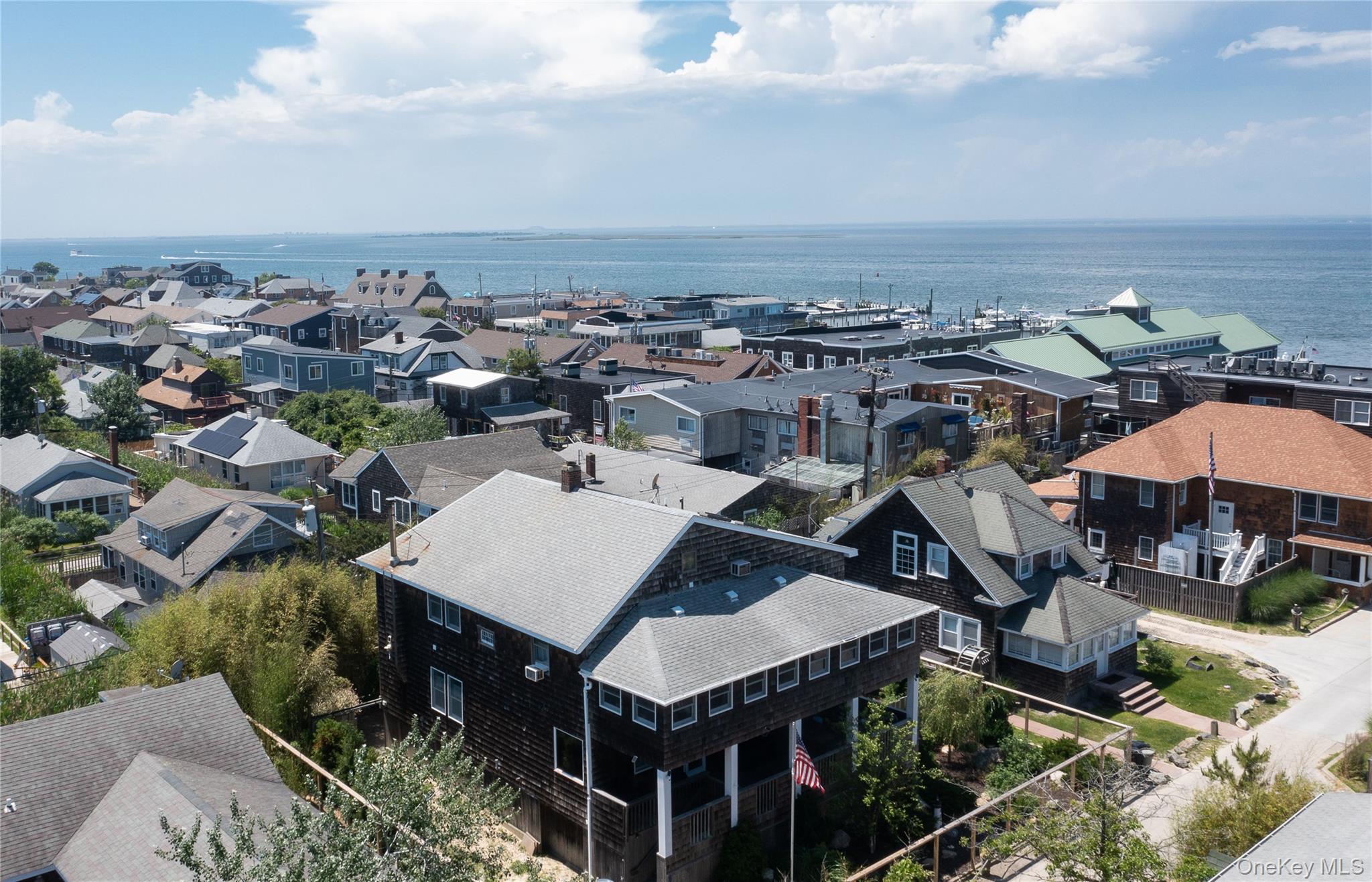 639 Ocean Breeze Walk — photo