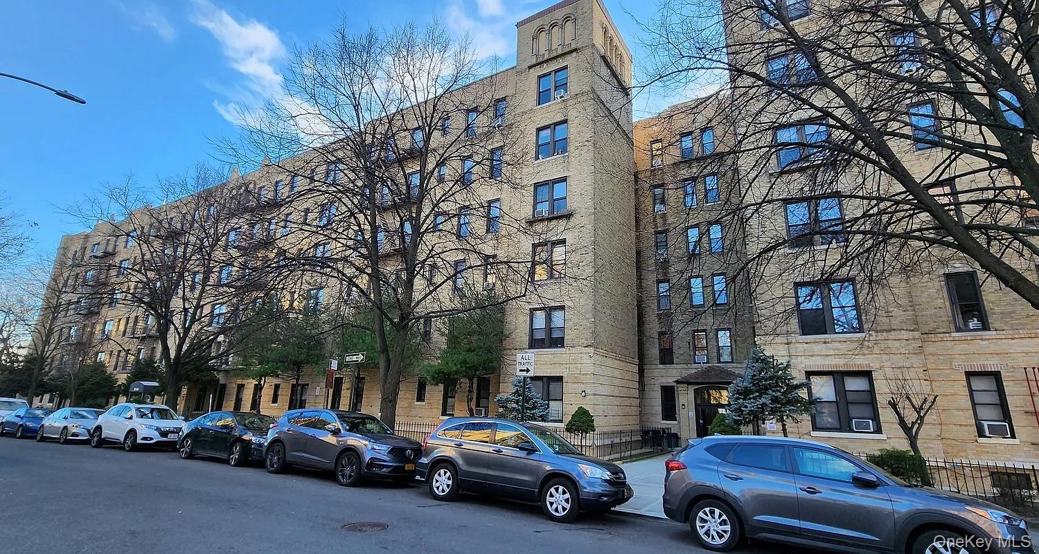 83-52 Talbot Street 1-J — photo