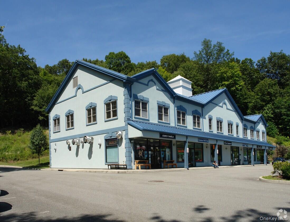 17 Peekskill Hollow Road Office — photo