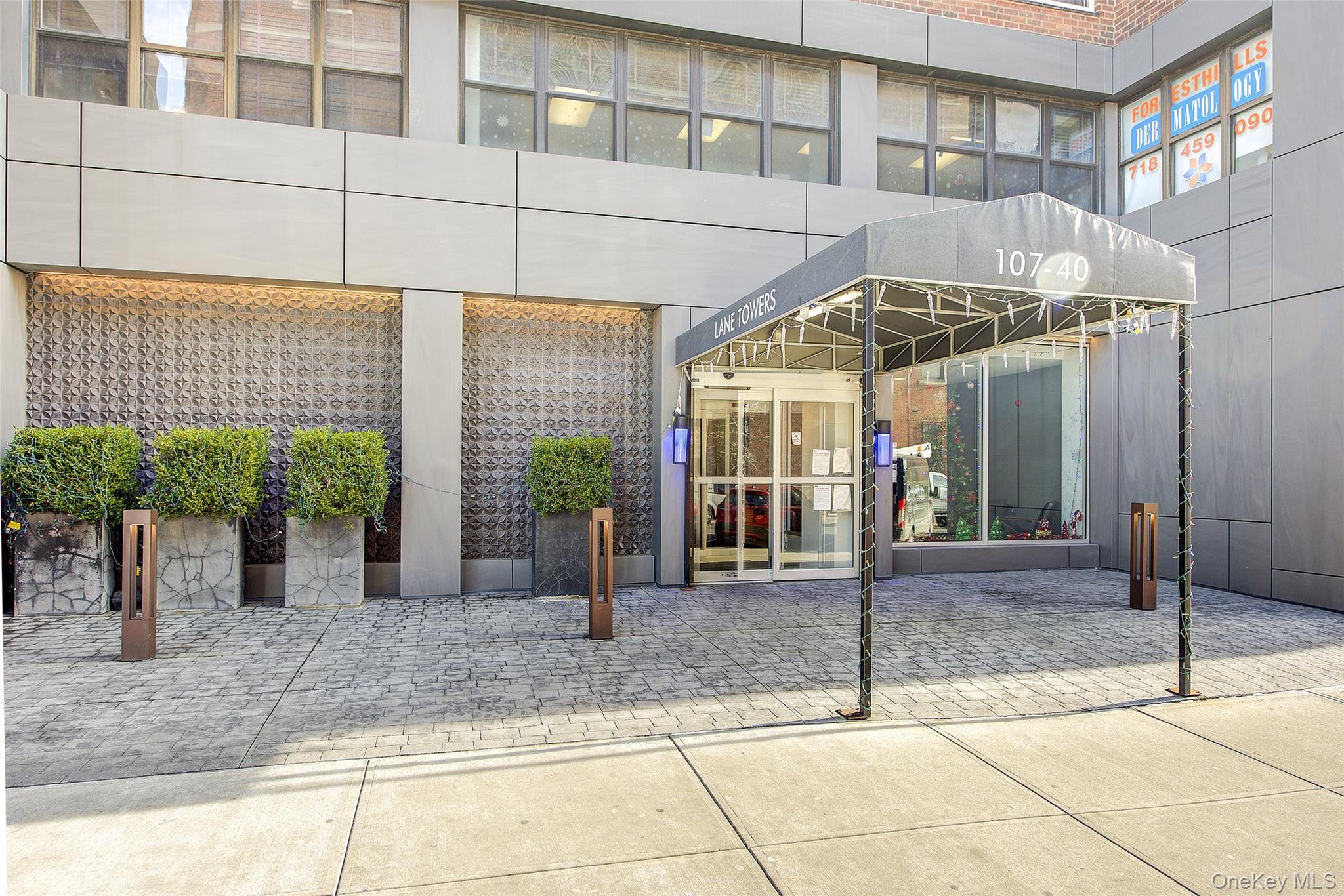 107-40 Queens Boulevard 4M — photo