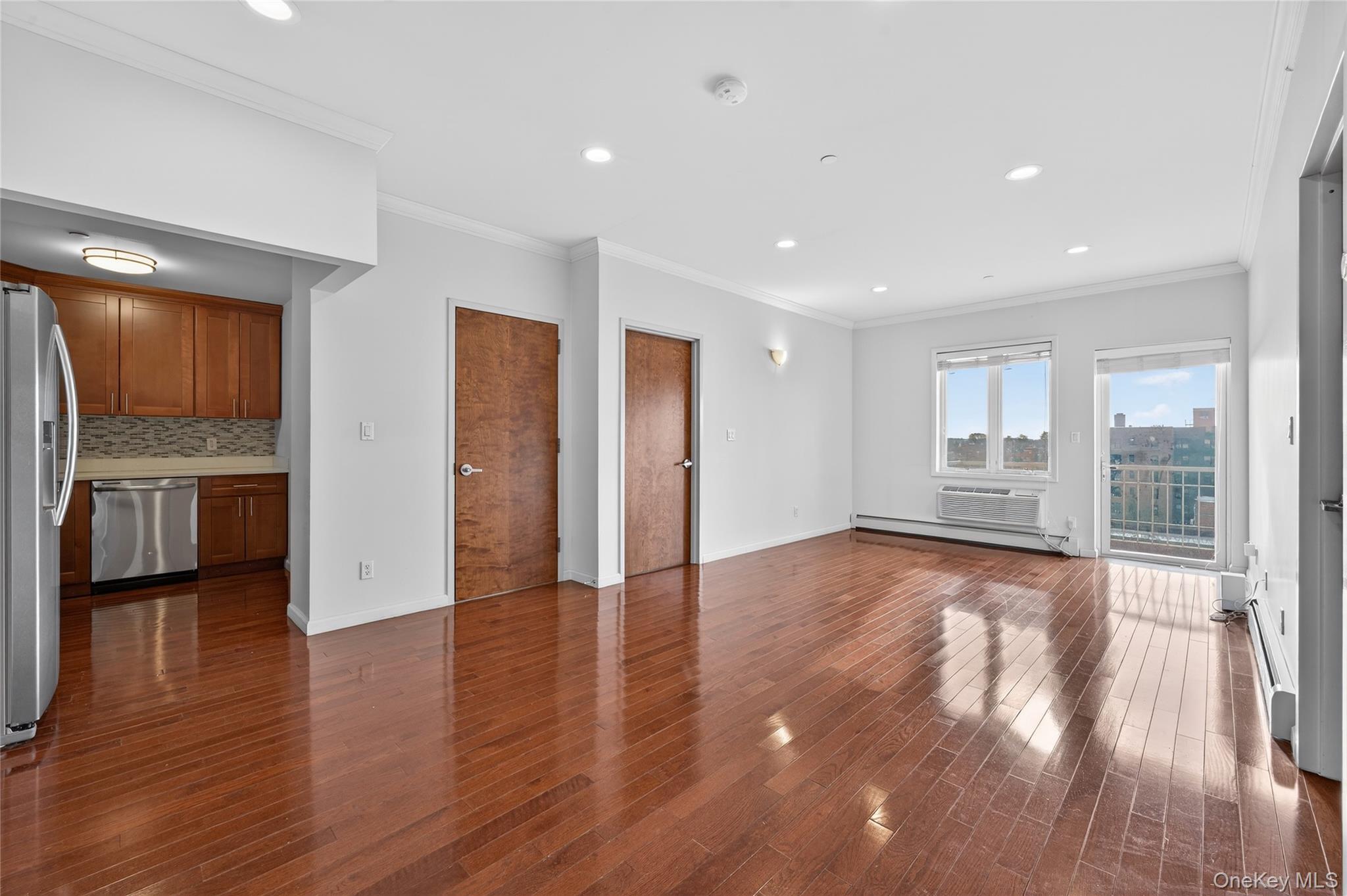 149-06 Northern Boulevard 501 — photo