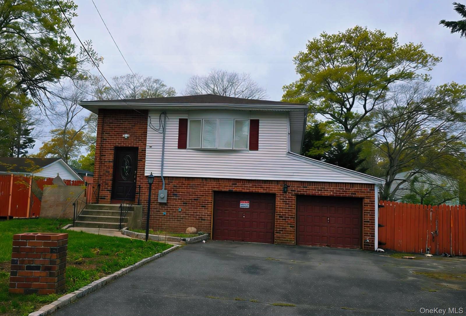 1334 Connetquot Avenue — photo