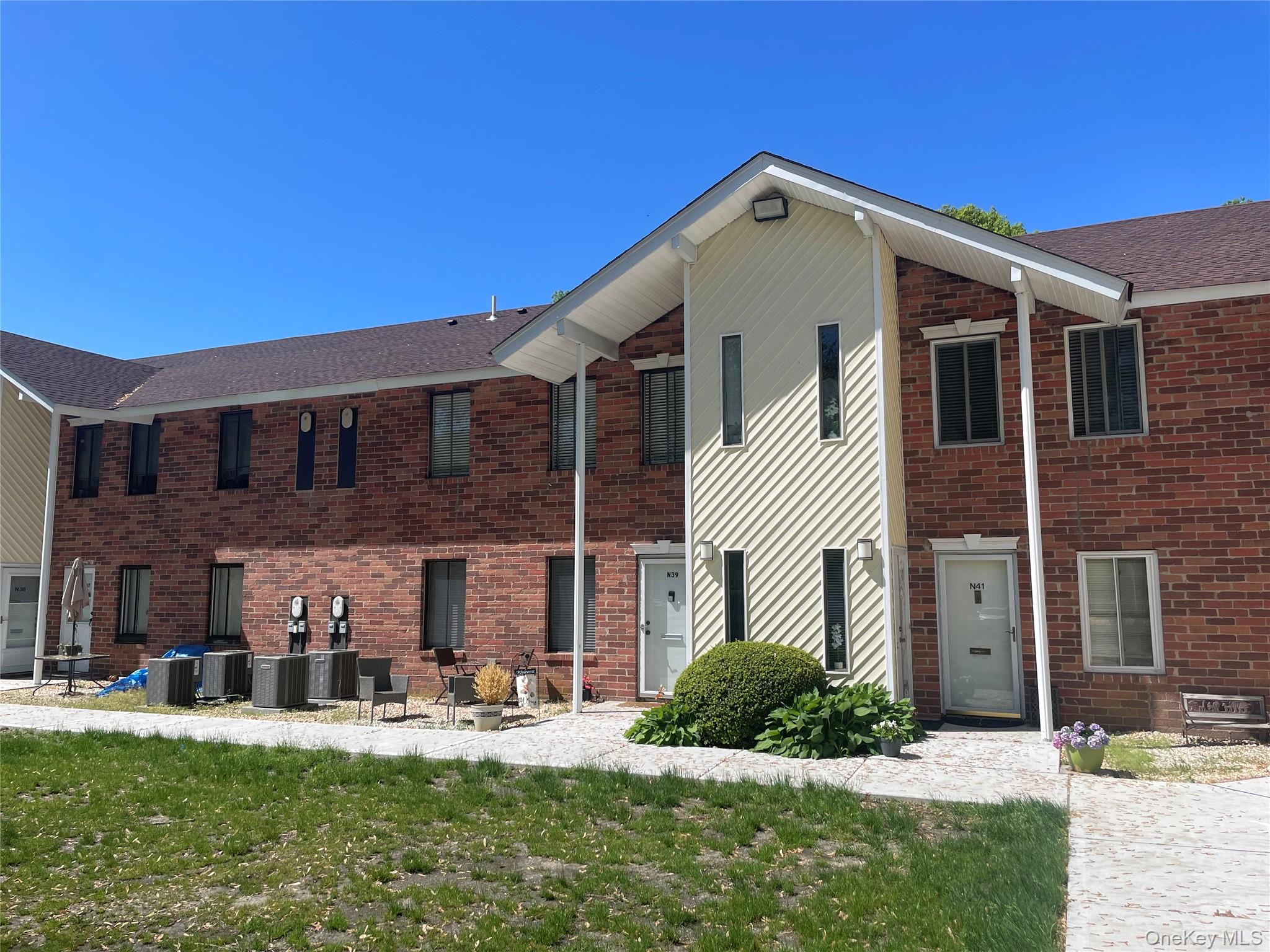 40 Navajo Court 40 — photo