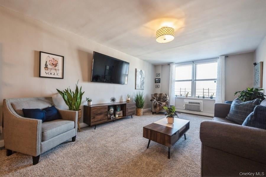 54-40 Little Neck Parkway 6M — photo