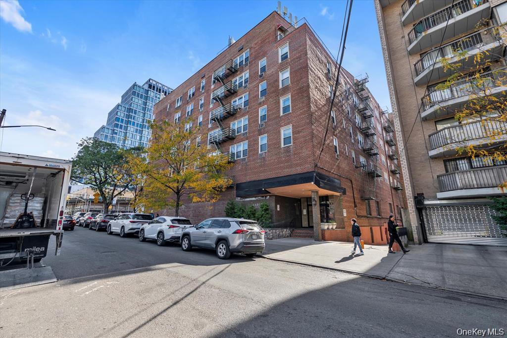 134-54 Maple Avenue #2S — photo