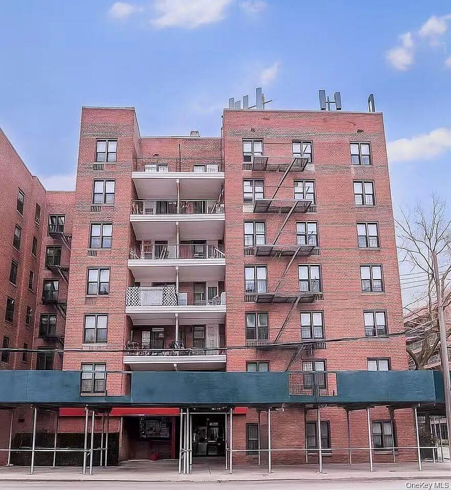 38-25 Parsons Boulevard 4I — photo