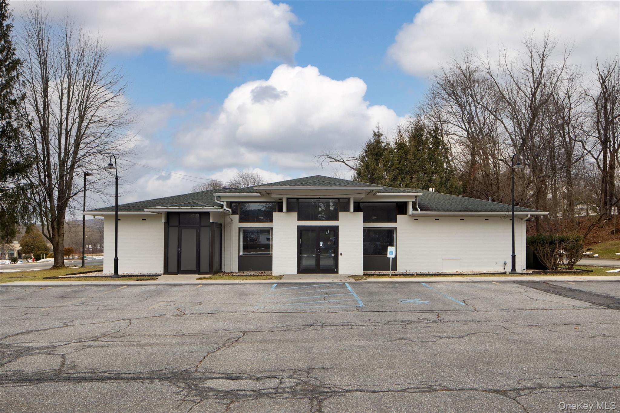 135 Route 44 — photo