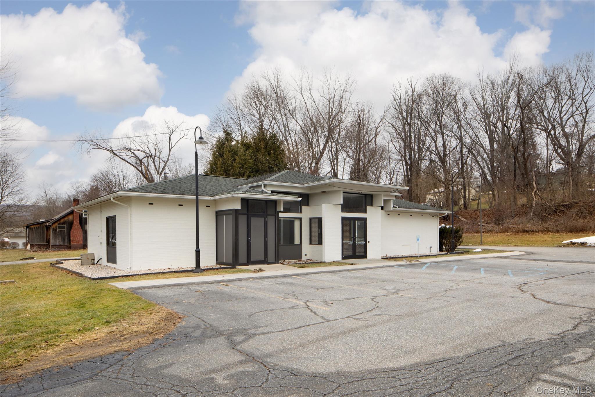 135 Route 44 — photo