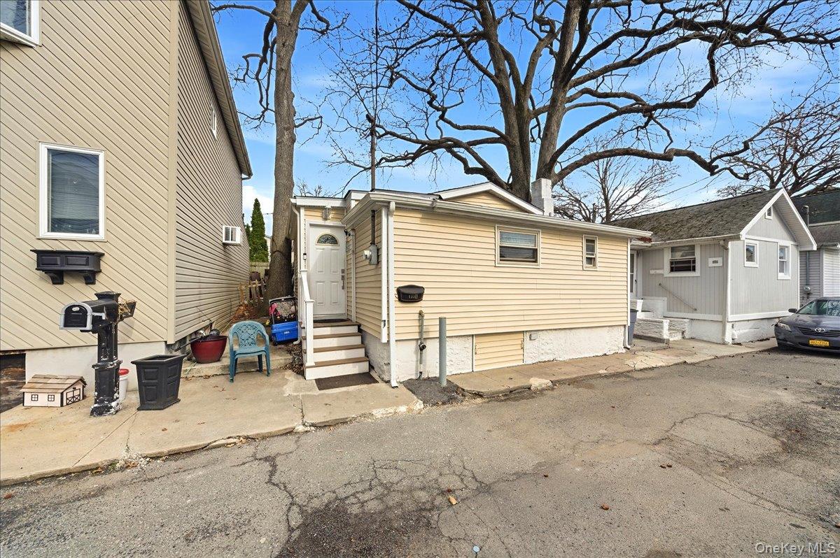 133B Edgewater Park 133B — photo