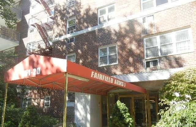 151-20 88 Street 6C — photo