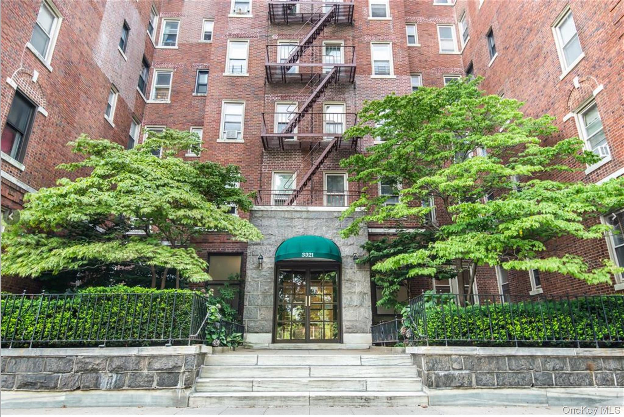 3321 Bruckner Boulevard 4M — photo