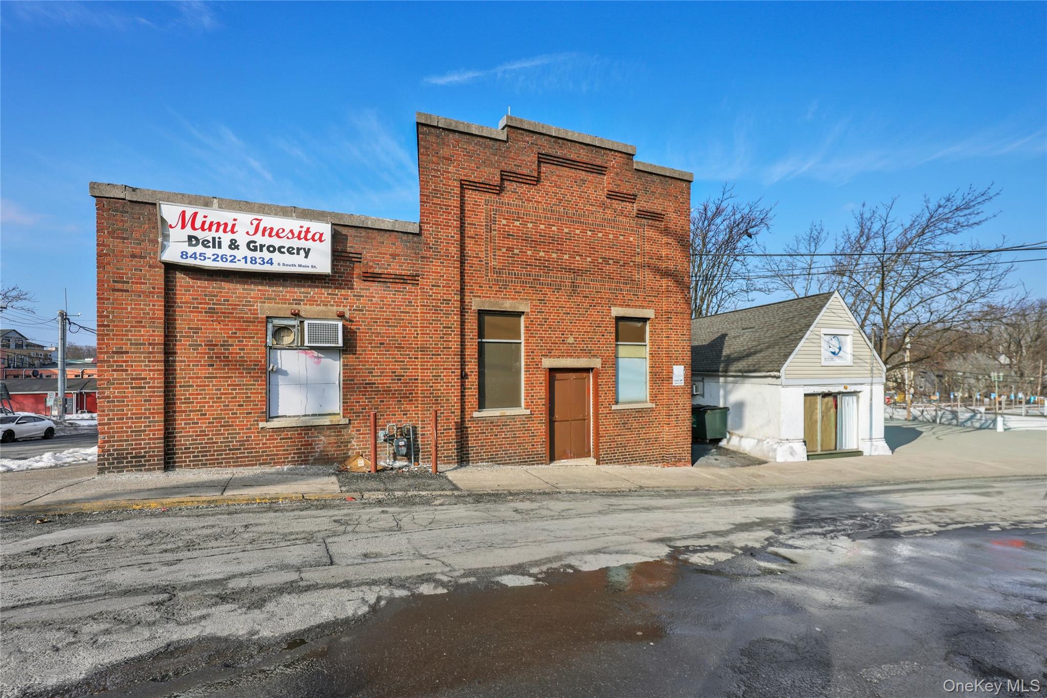 6 S Main - 11 E Furman Street — photo