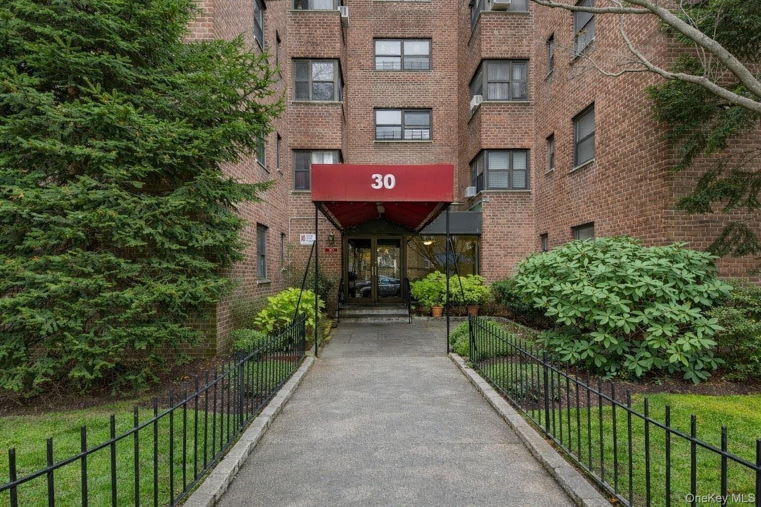 30 Fleetwood Avenue 1B — photo