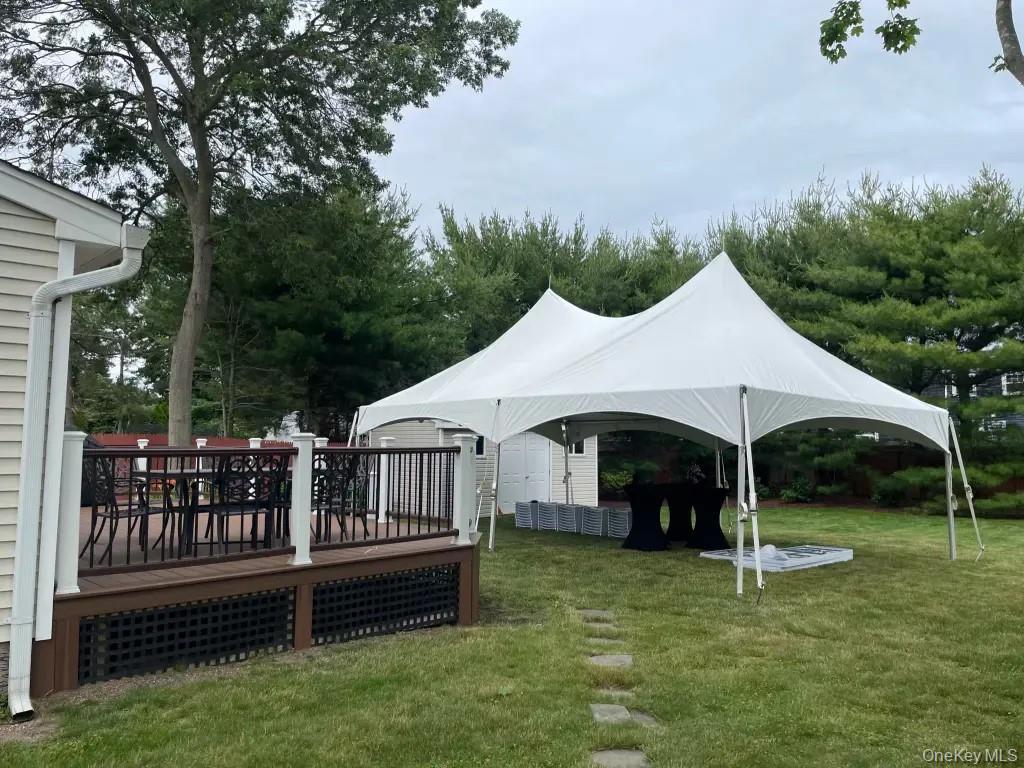 Home in West Islip, NY 11795 — photo 3