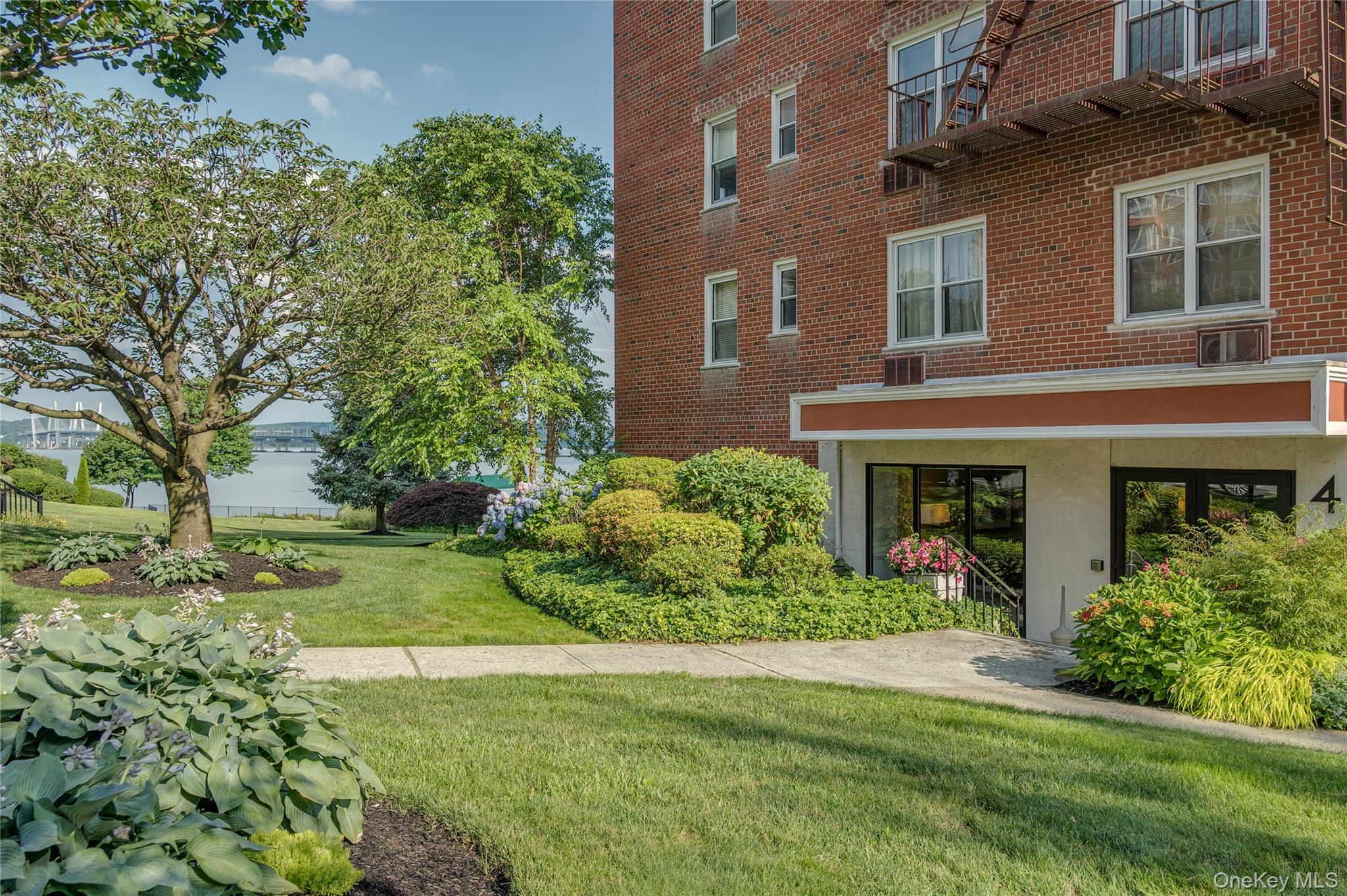 4 Salisbury Point 4a — photo