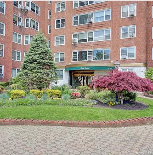 110-45 Queens BLvd 215 — photo