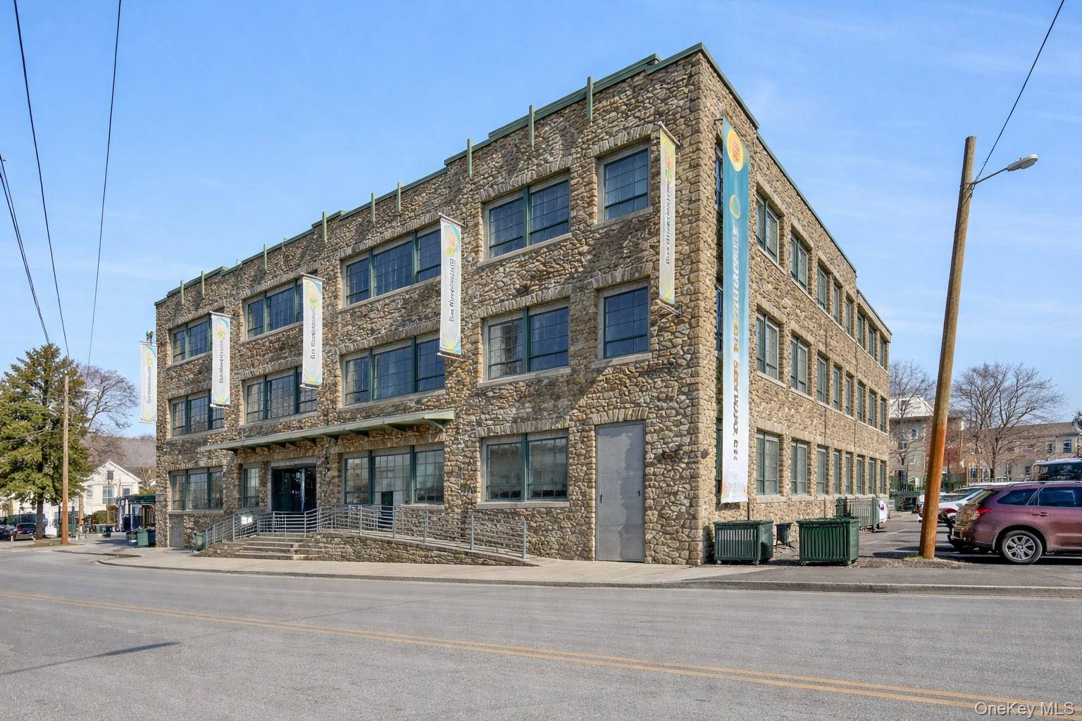 31 W Broad Street — photo