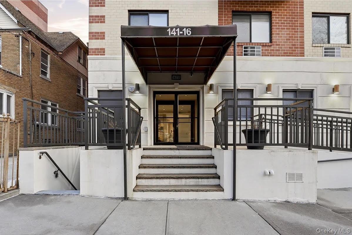 14116 84th Drive 3D — photo