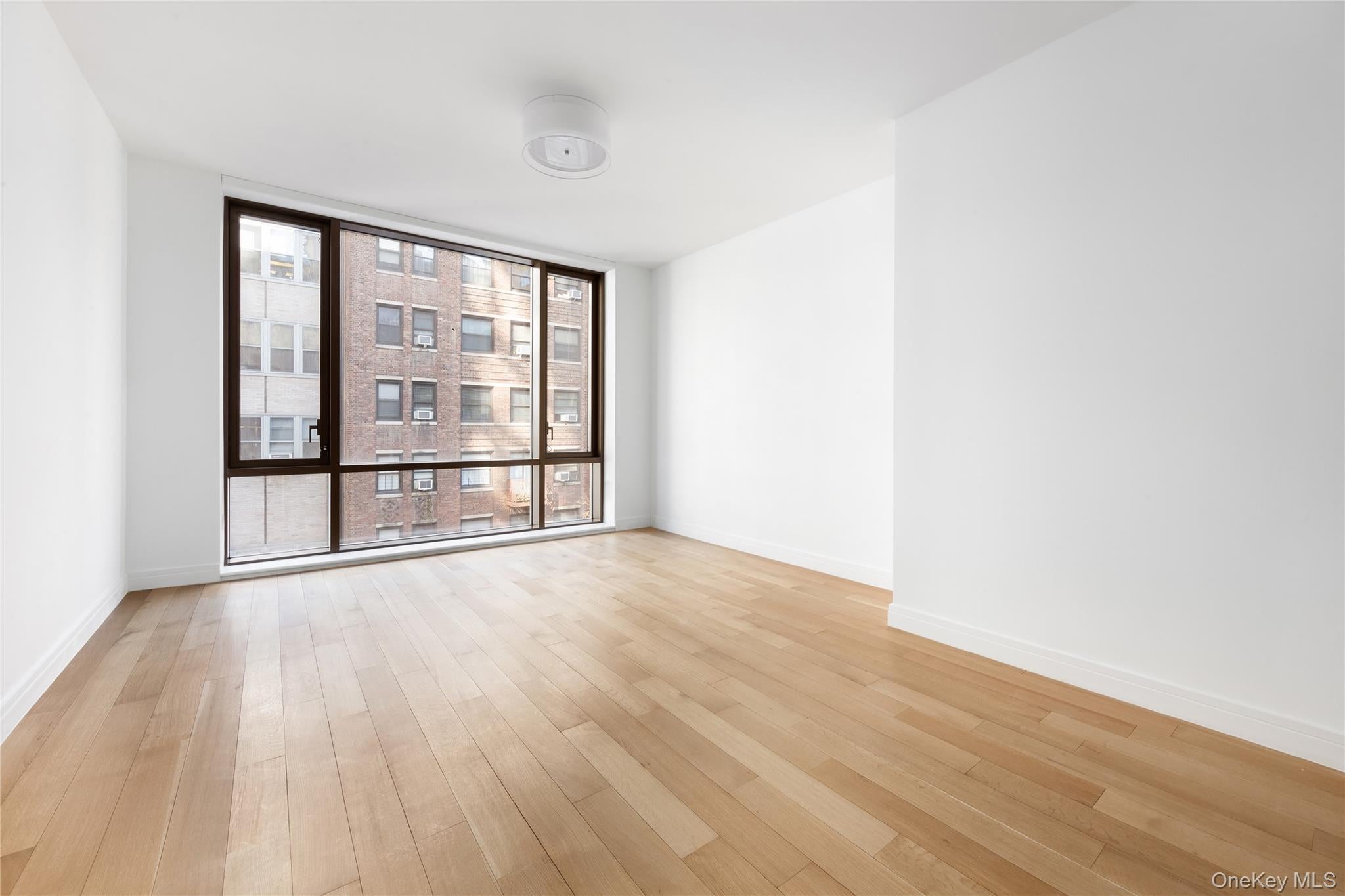 230 E 20th Street Apt 52 — photo