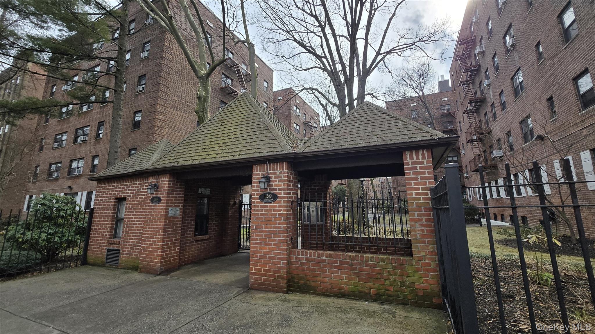 118-60 Metropolitan Avenue 3E — photo