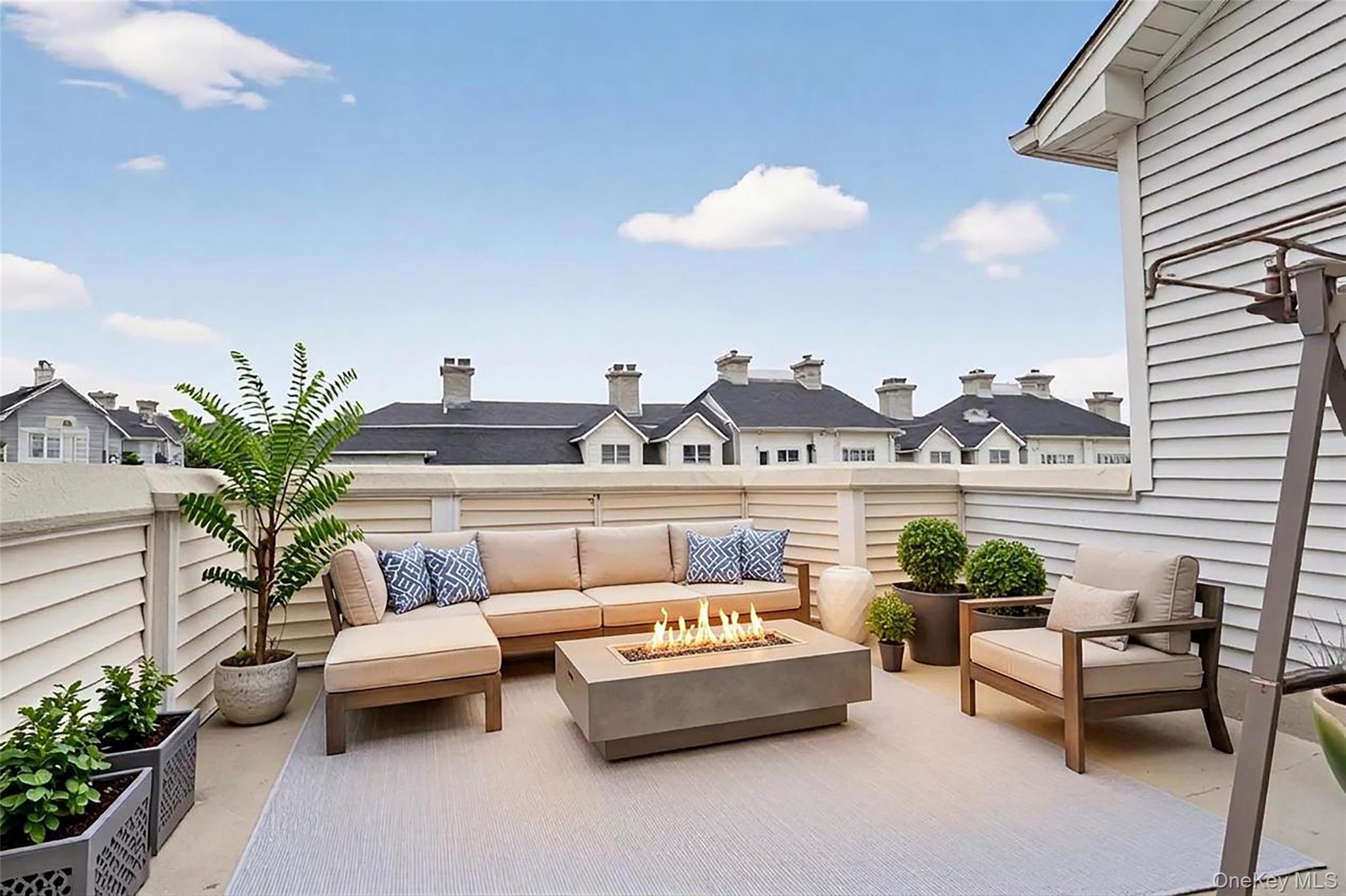 3 Harbor Pointe Drive — photo