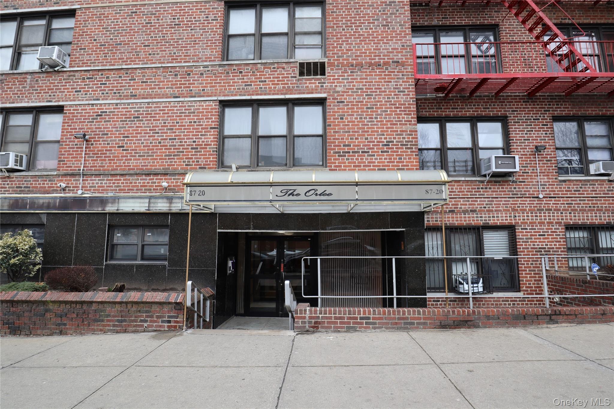 8720 175th Street 3J — photo