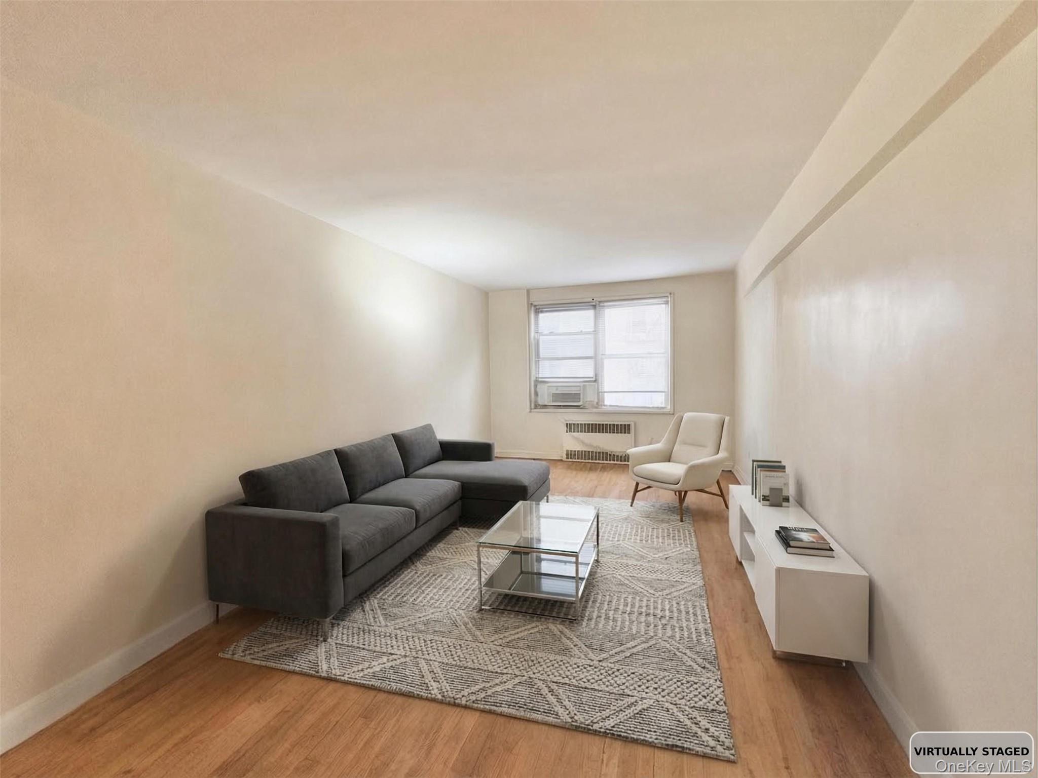 26-21 Union Street 2D — photo