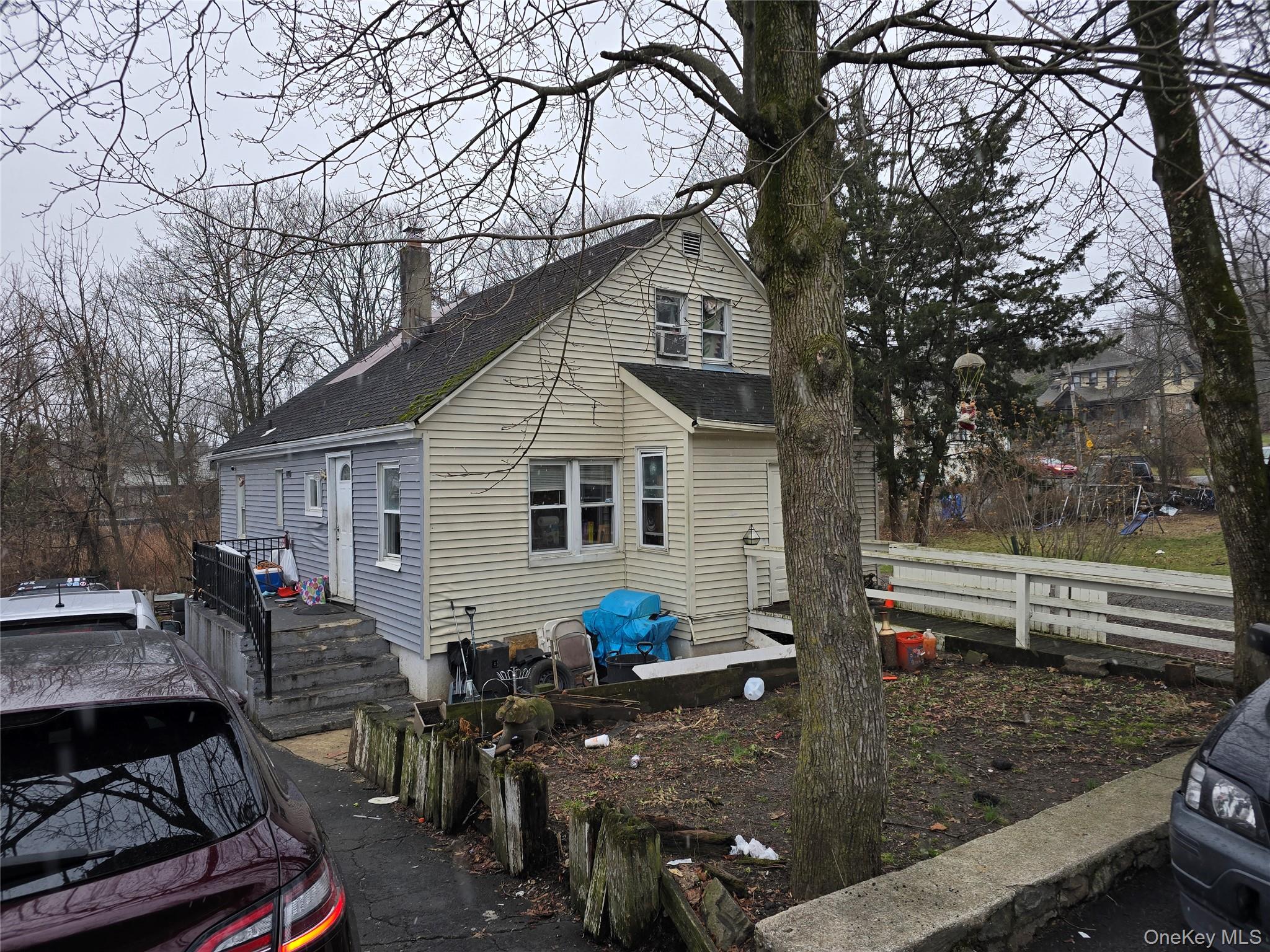 13 Waldron Avenue — photo